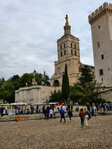 Am Papstpalast in Avignon