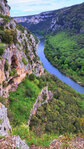 An der Ardèche oberhalb der Madeleine-Grotte